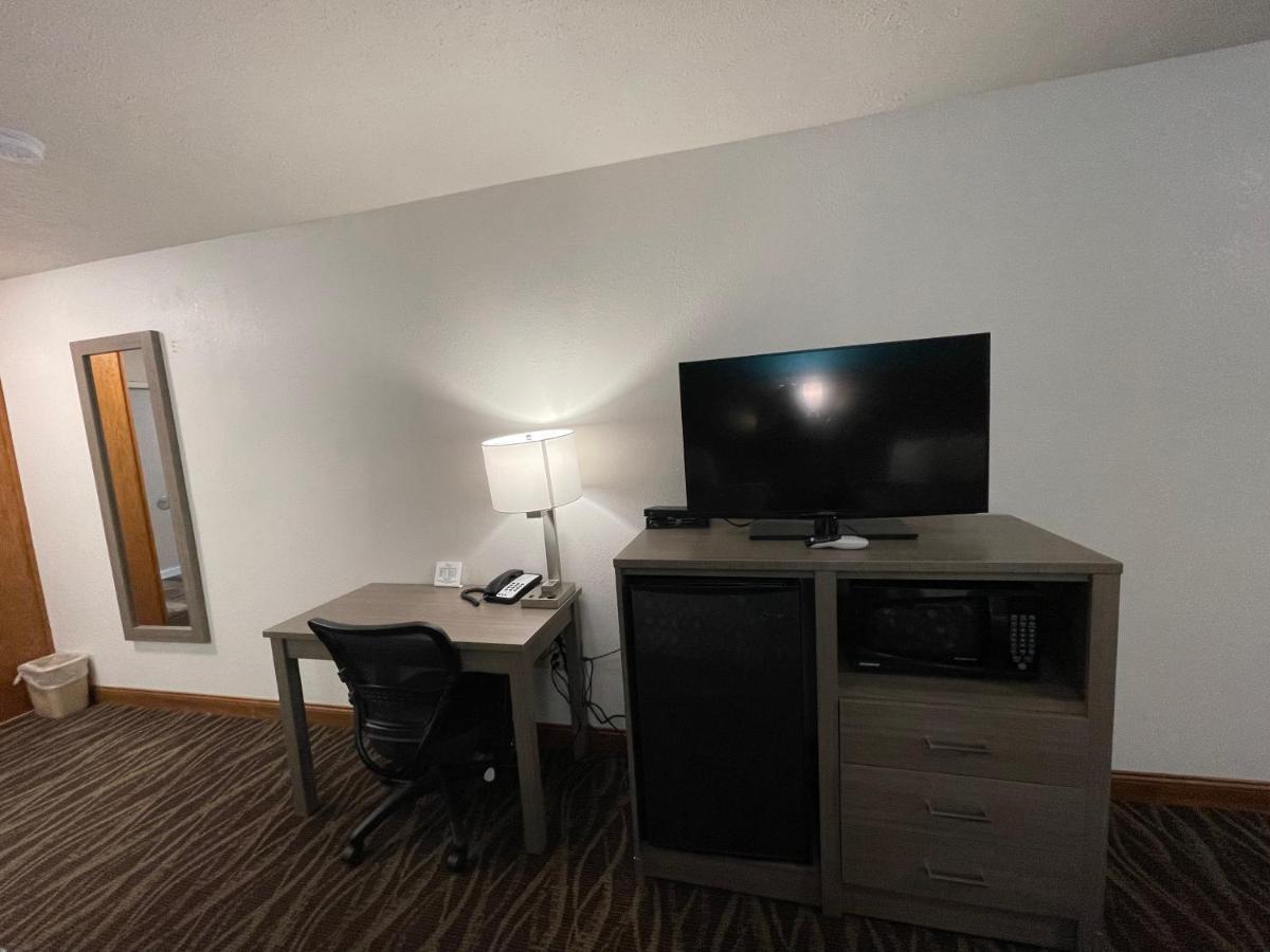 Hotel Baymont By Wyndham Bellevue - Omaha Esterno foto
