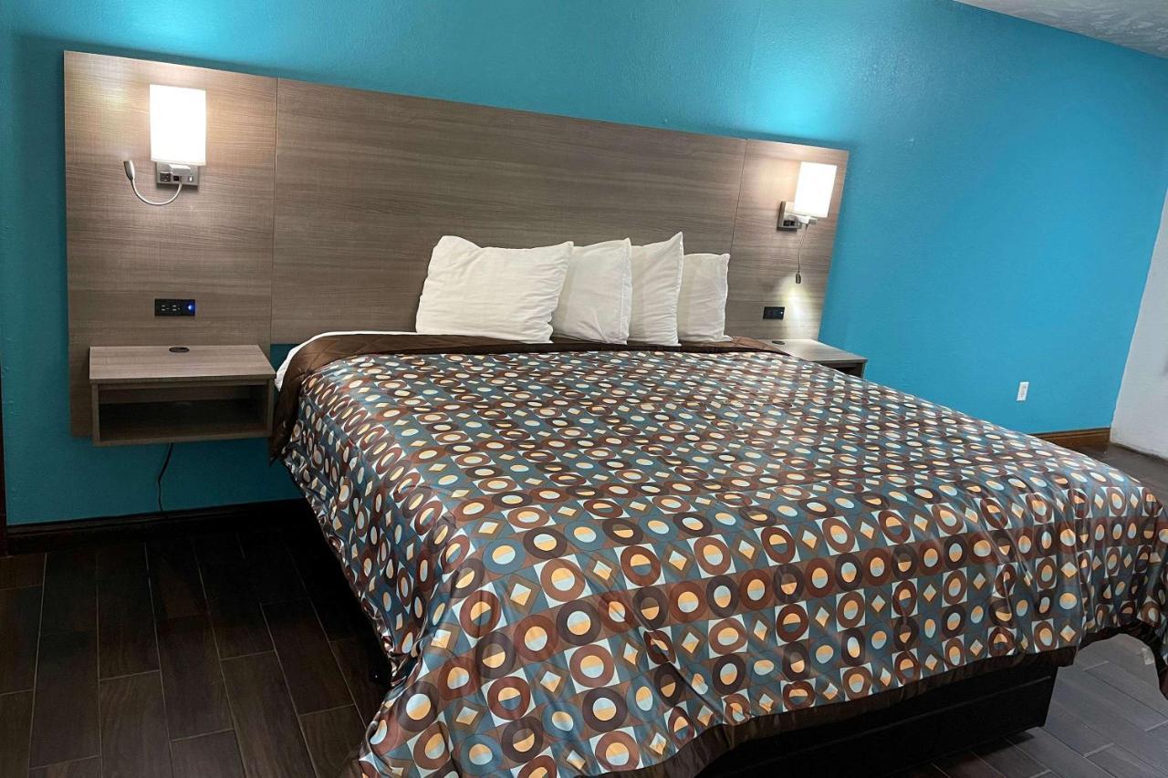 Hotel Baymont By Wyndham Bellevue - Omaha Esterno foto