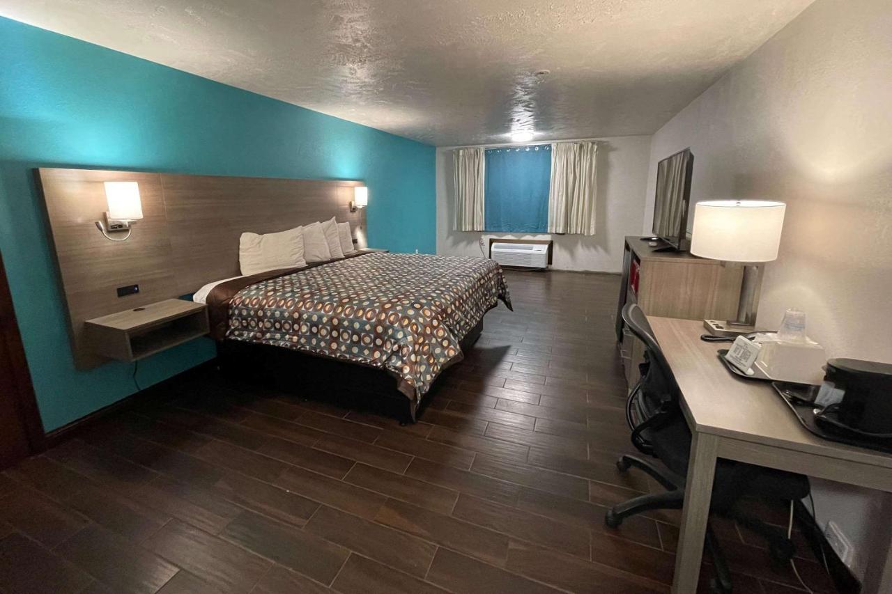 Hotel Baymont By Wyndham Bellevue - Omaha Esterno foto