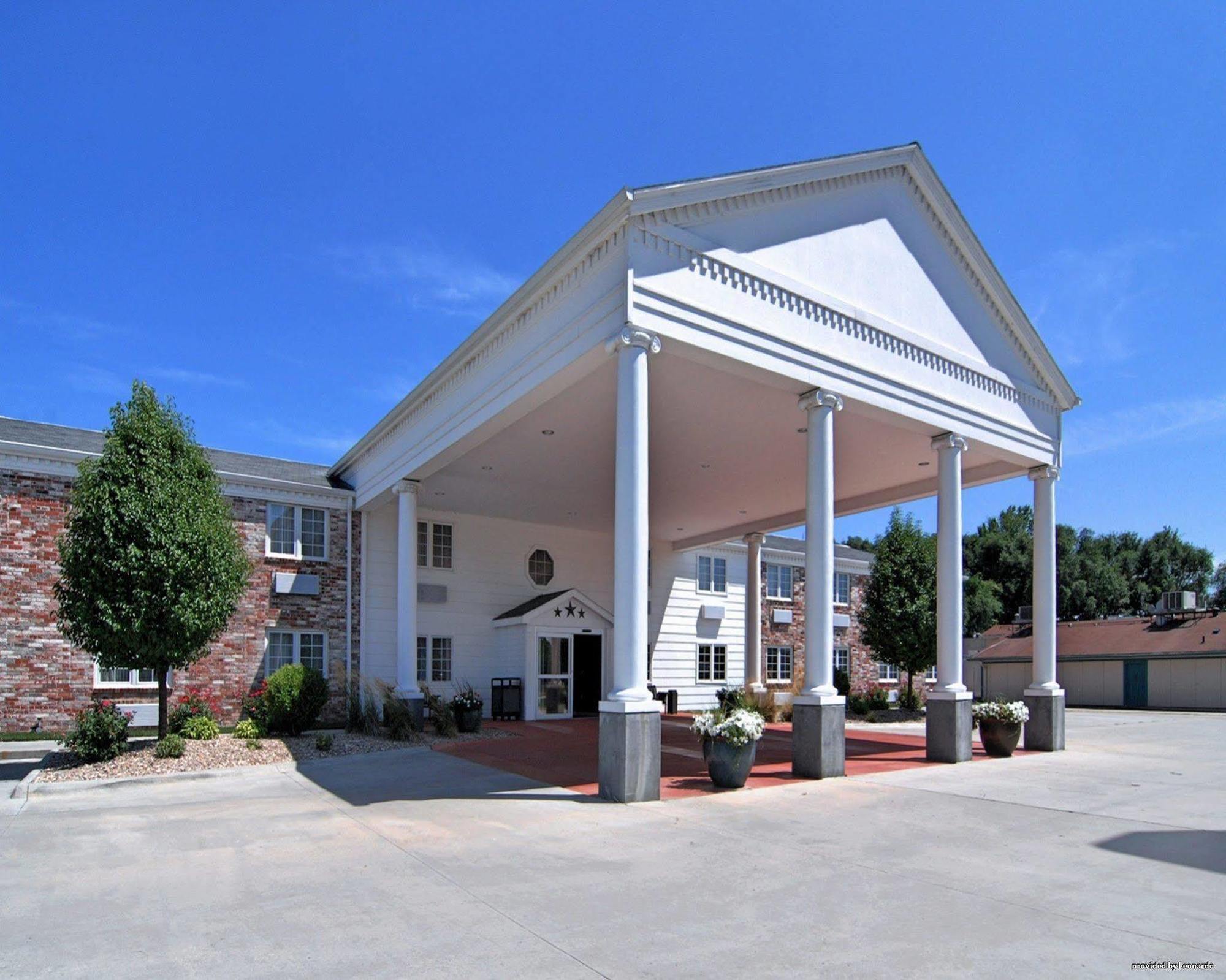 Hotel Baymont By Wyndham Bellevue - Omaha Esterno foto