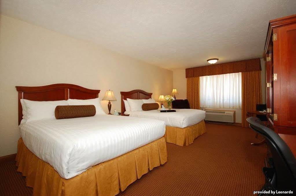 Hotel Baymont By Wyndham Bellevue - Omaha Esterno foto