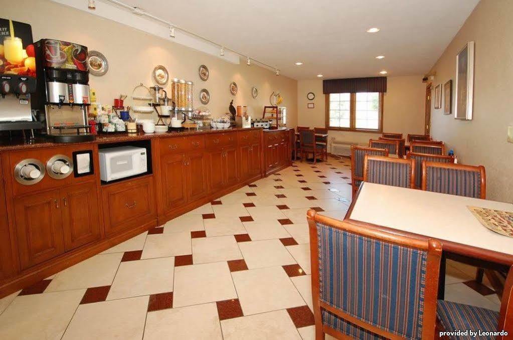 Hotel Baymont By Wyndham Bellevue - Omaha Esterno foto