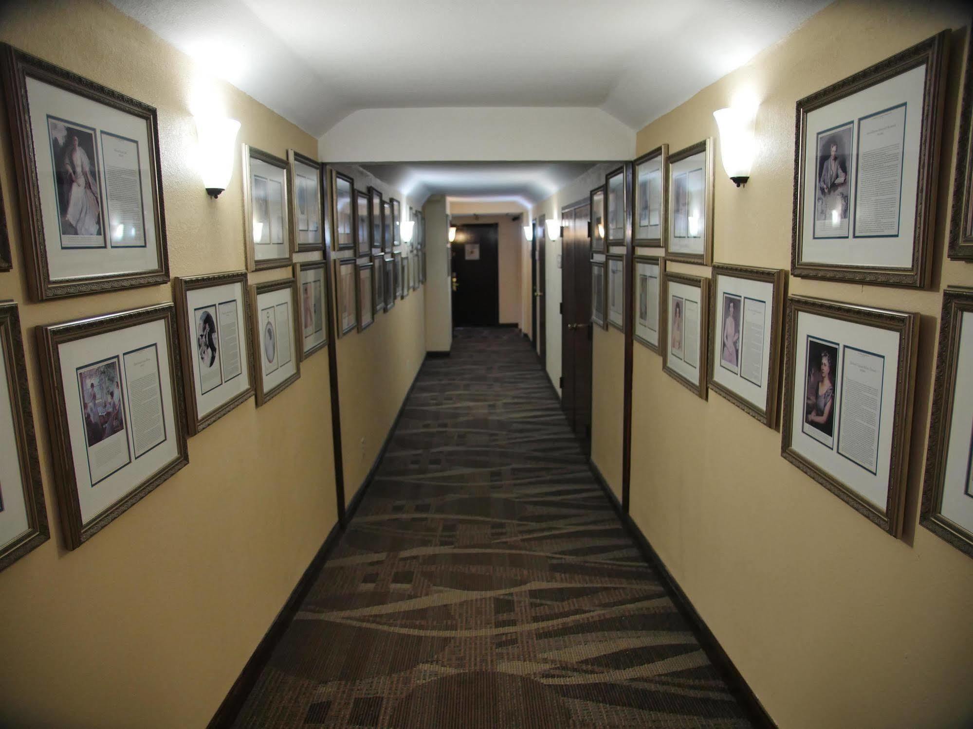Hotel Baymont By Wyndham Bellevue - Omaha Esterno foto