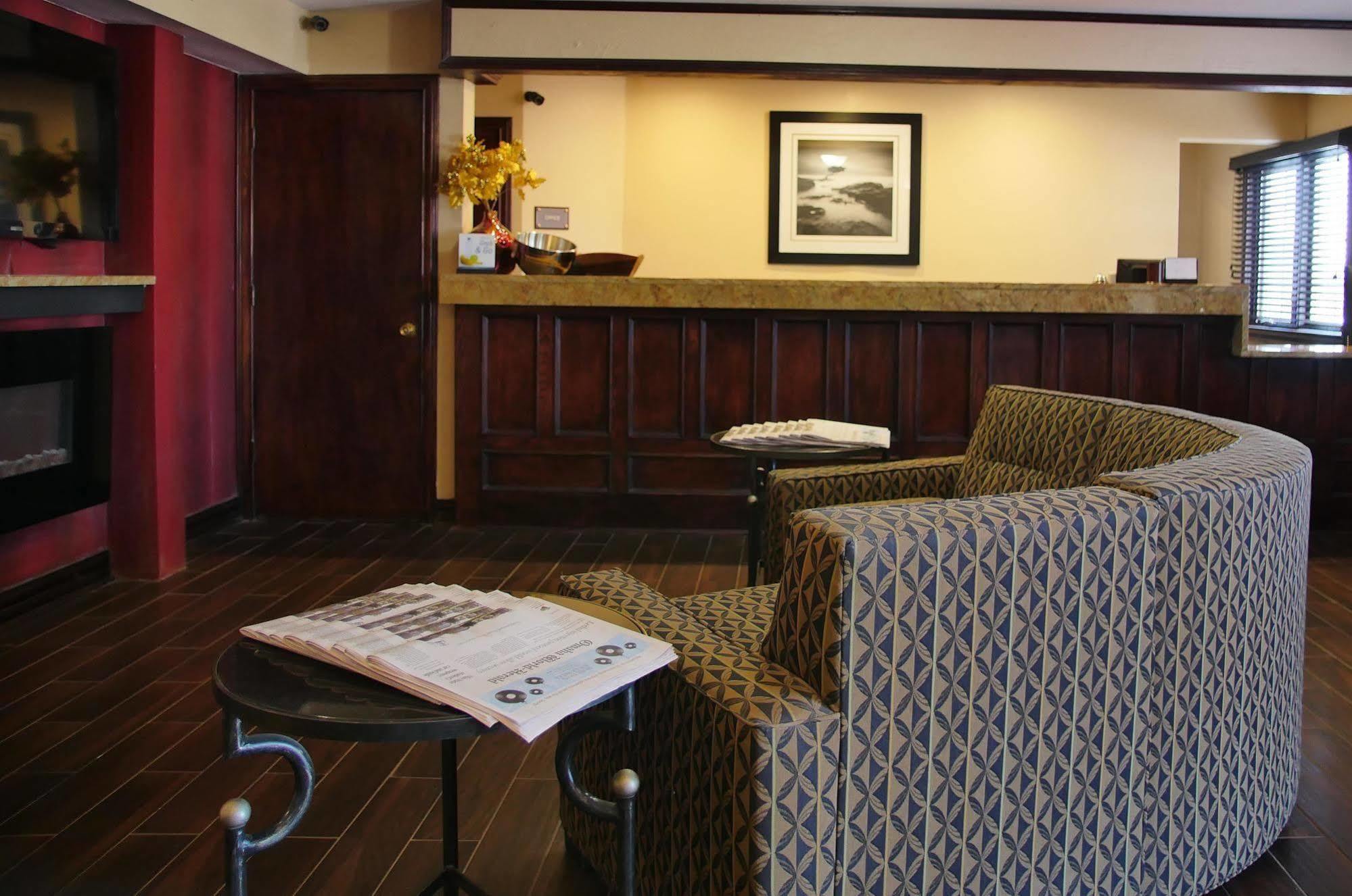 Hotel Baymont By Wyndham Bellevue - Omaha Esterno foto